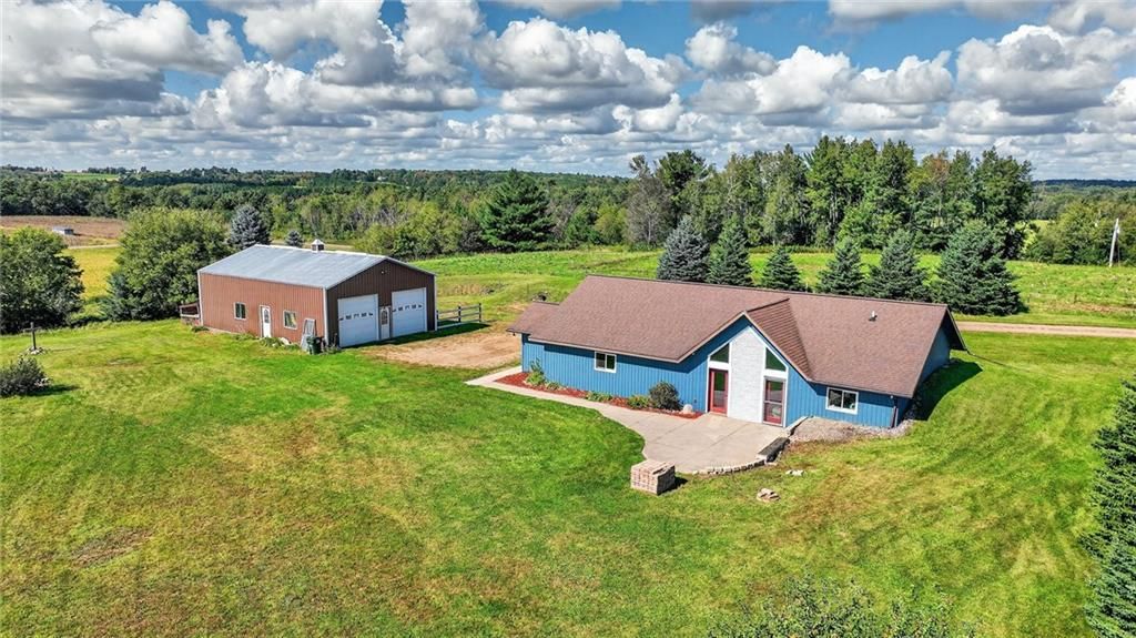 Photo of 825 10th AVENUE, Barron, WI 54812 (MLS # 1596536)