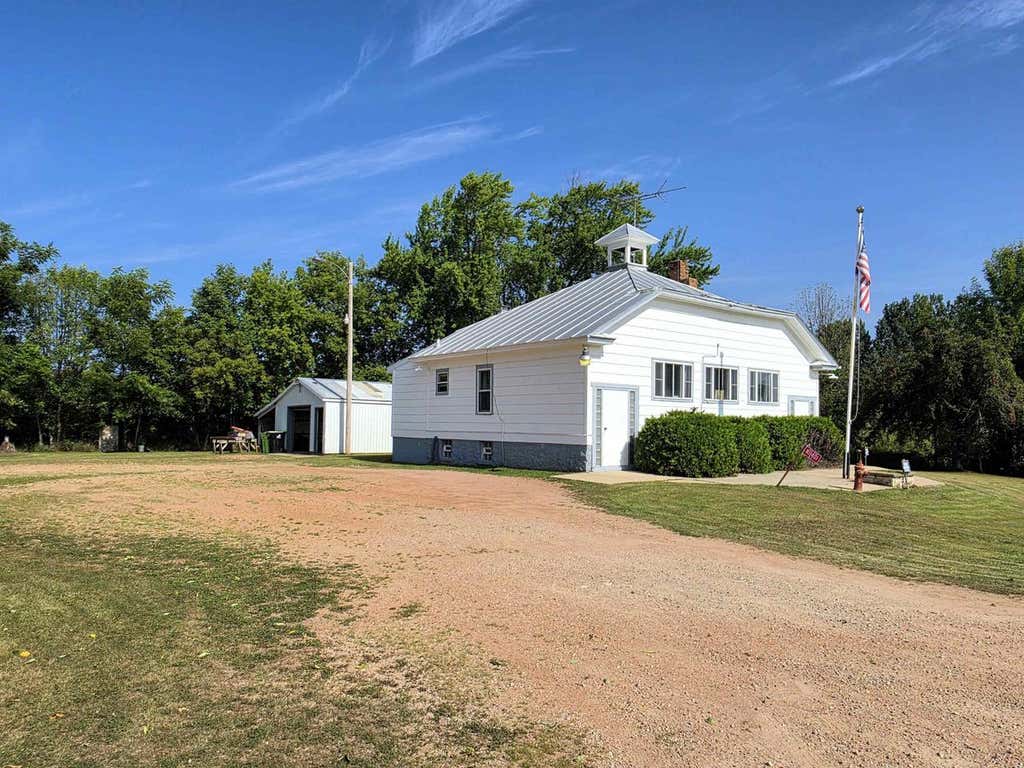Photo of N11401 State Road 22, Clintonville, WI 54929 (MLS # 50331491)