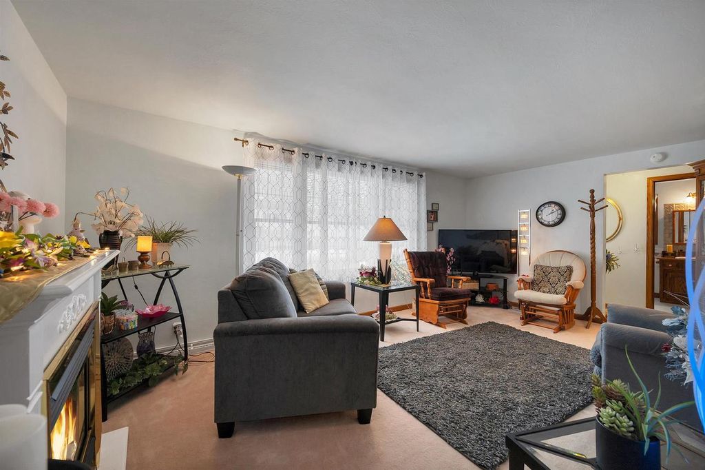 Photo of 1035 Ethel AVENUE, Green Bay, WI 54303 (MLS # 50319926)