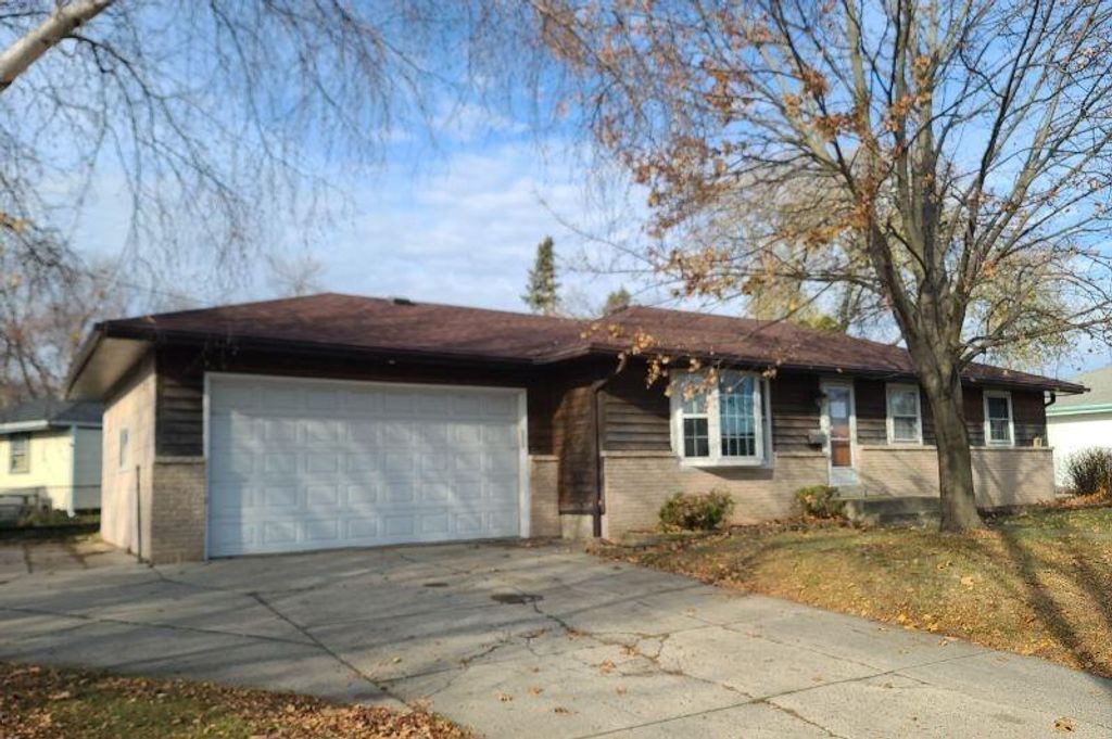 Photo of 6233 S Avalon STREET, Milwaukee, WI 53221 (MLS # 1944668)