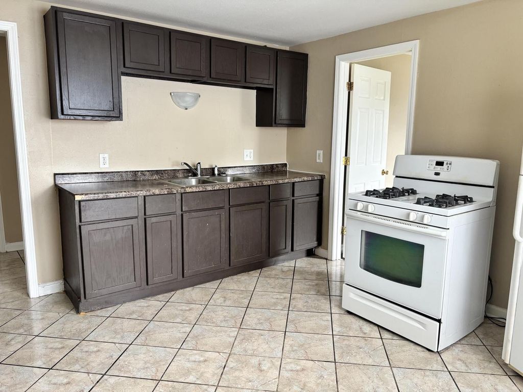 Photo of 4624 N 39th STREET #4626, Milwaukee, WI 53209 (MLS # 1934706)