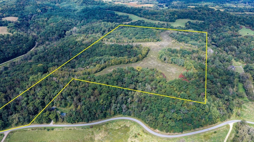 Photo of 0 Moen Coulee ROAD, Ettrick, WI 54627 (MLS # 2034080)