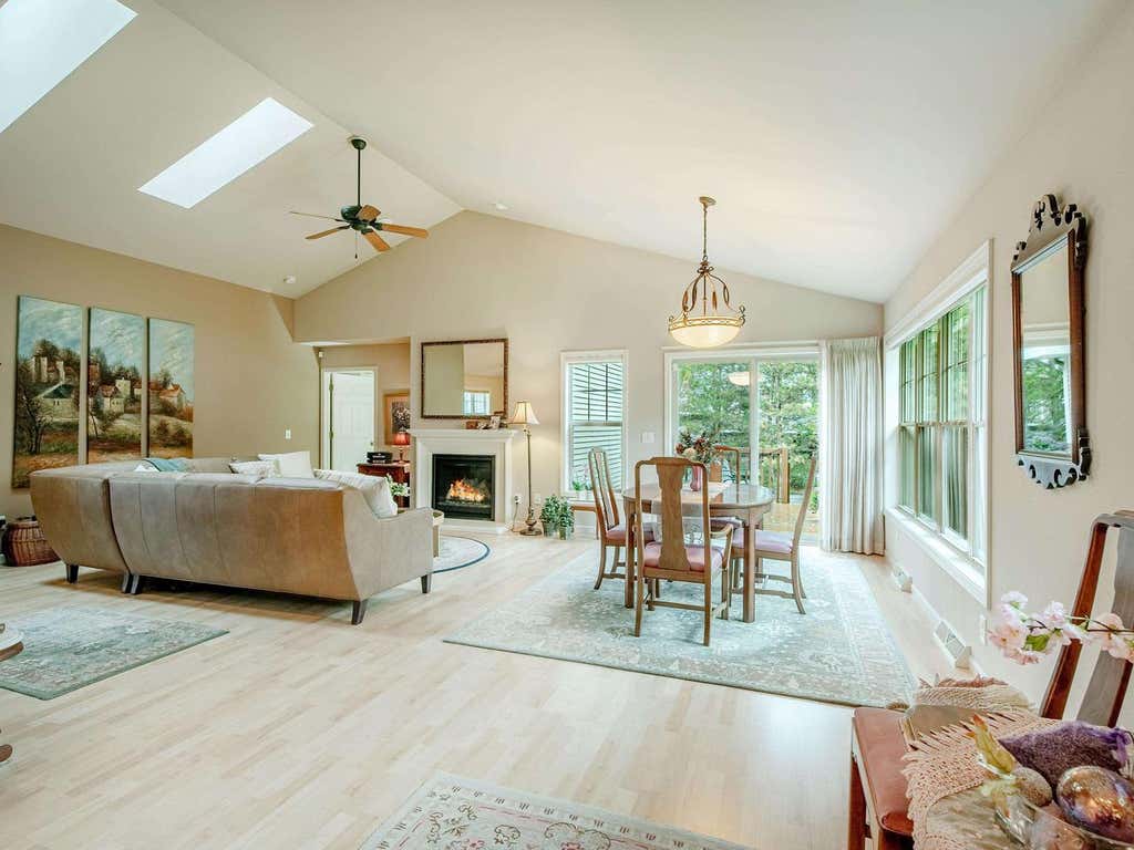 Photo of 6027 CANYON PARKWAY, Mcfarland, WI 53558 (MLS # 2028499)