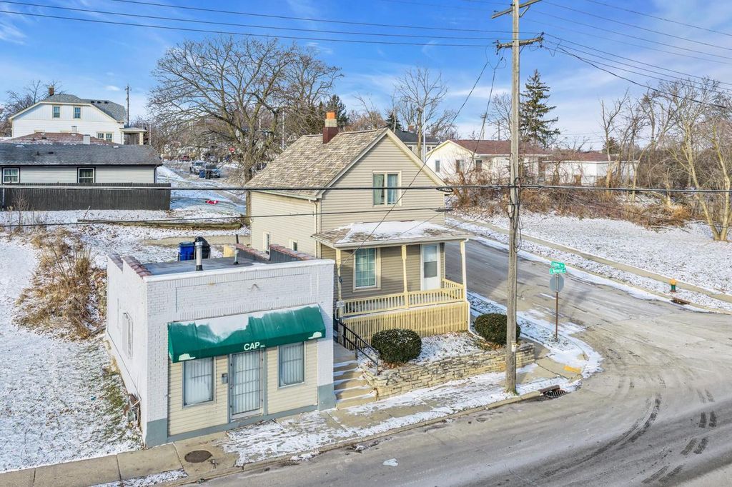 Photo of 1130 S Memorial DRIVE, Racine, WI 53403 (MLS # 1945800)