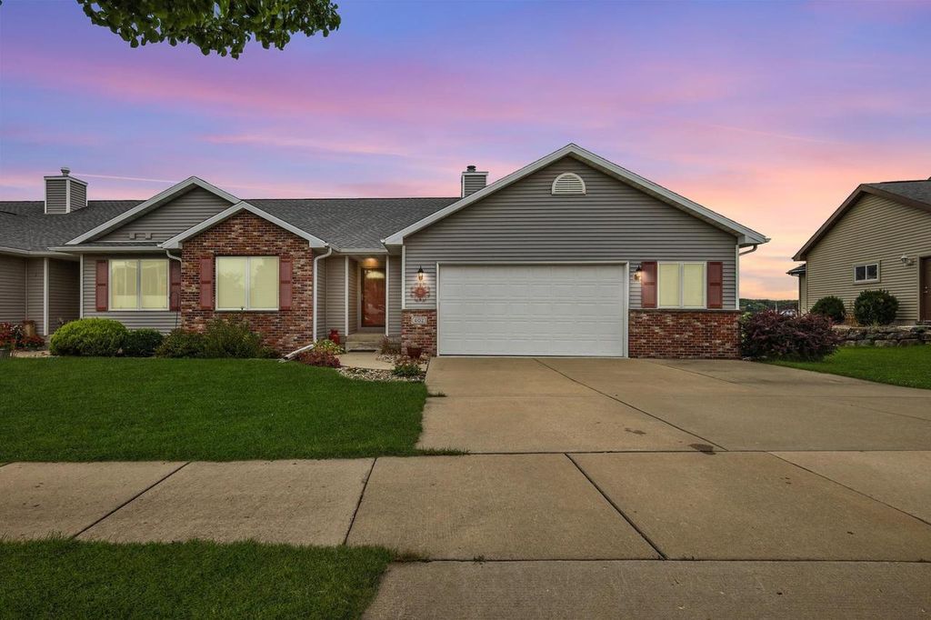 Photo of 402 Matterhorn DRIVE, Verona, WI 53593 (MLS # 2012583)