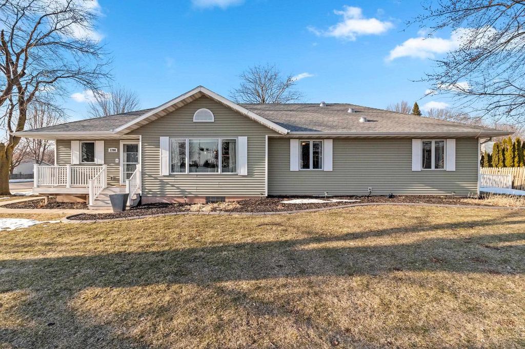Photo of 1700 E Midway ROAD, Appleton, WI 54915 (MLS # 50322637)