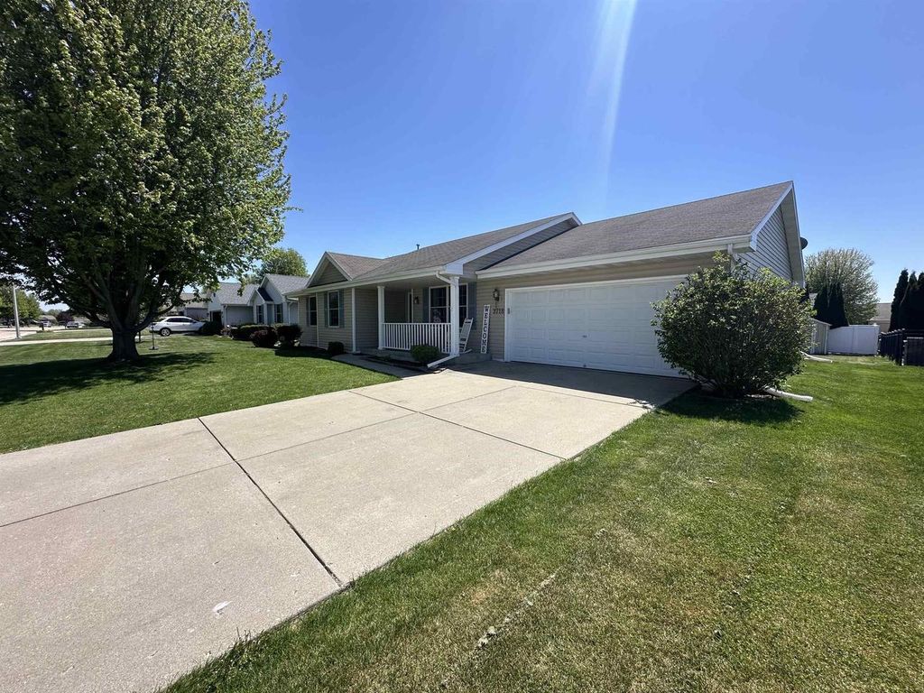 Photo of 3718 Labrador DRIVE, Janesville, WI 53546 (MLS # 2025273)