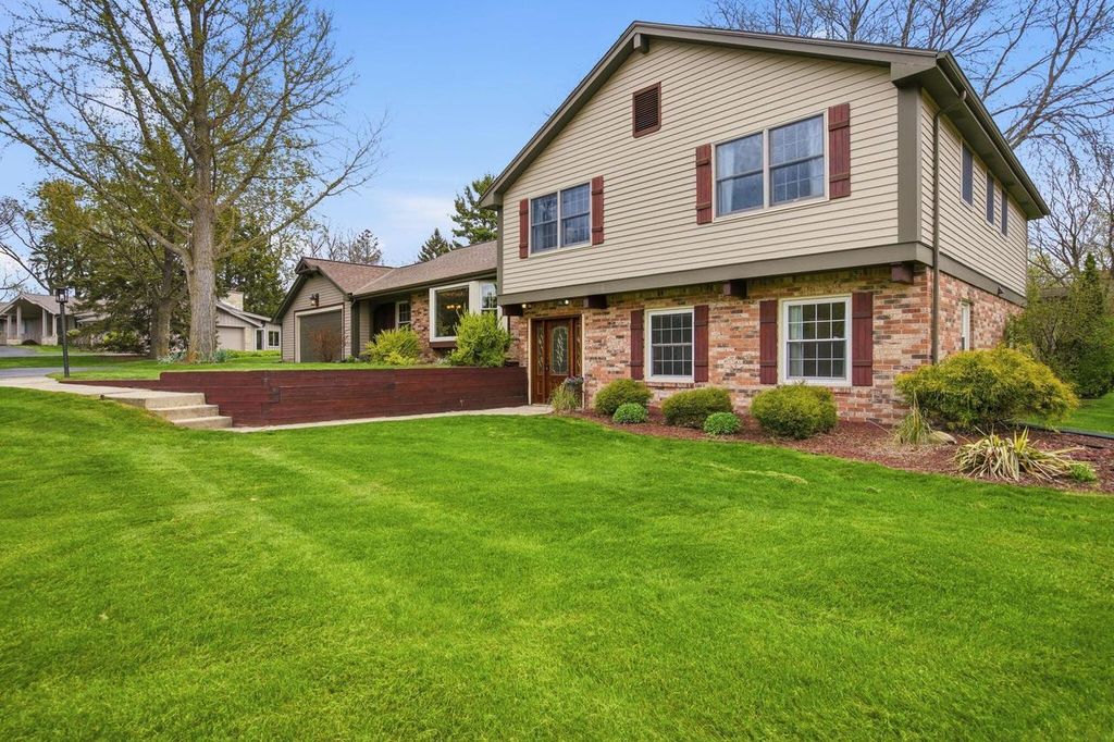 Photo of 3941 S Brook ROAD, Franksville, WI 53126 (MLS # 1960887)