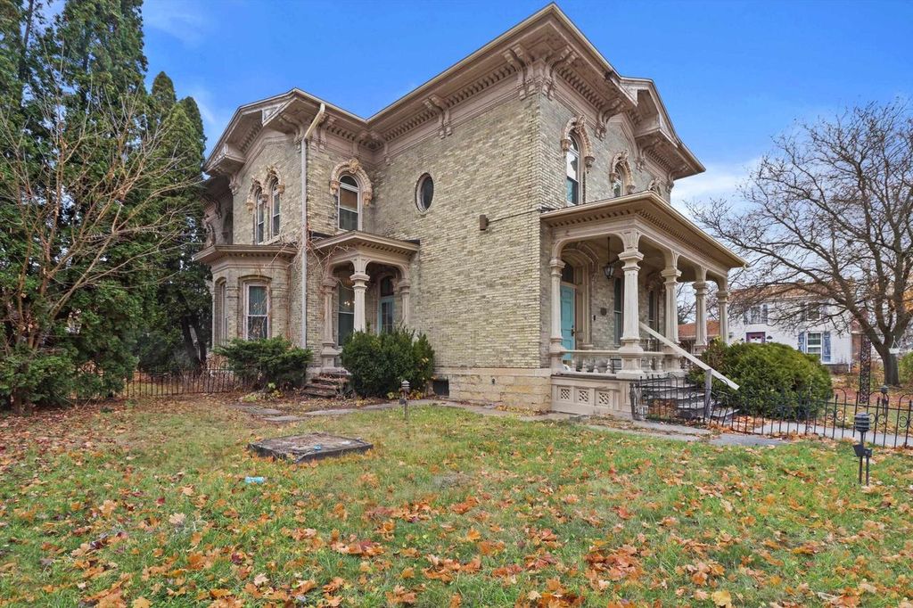 Photo of 220 S Academy STREET, Janesville, WI 53548 (MLS # 2012926)