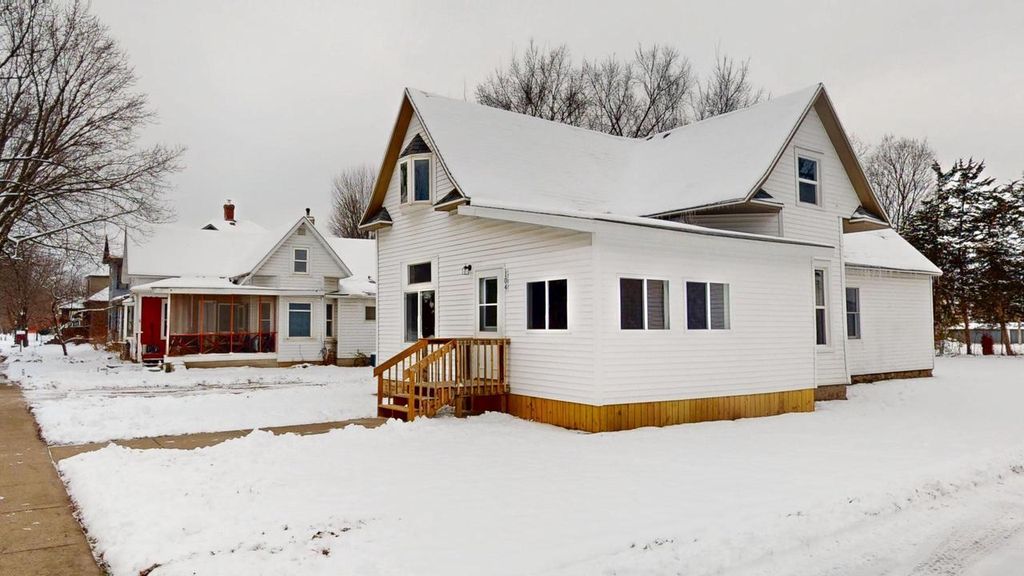 Photo of 104 W 5th STREET, Cochrane, WI 54622 (MLS # 1944500)