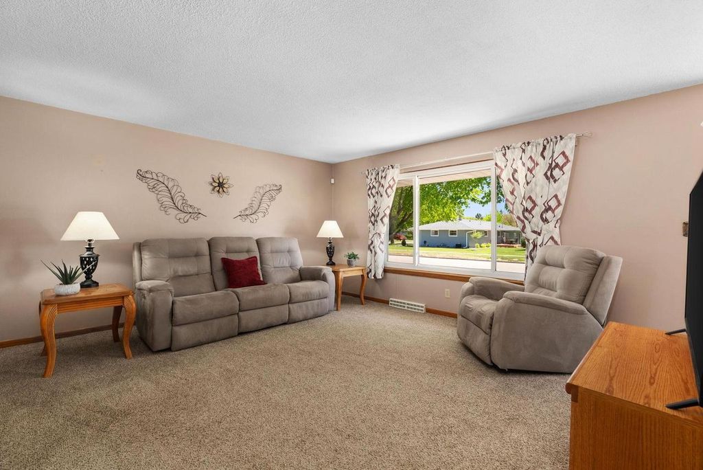 Photo of 1510 Sylvester STREET, Janesville, WI 53546 (MLS # 2022971)