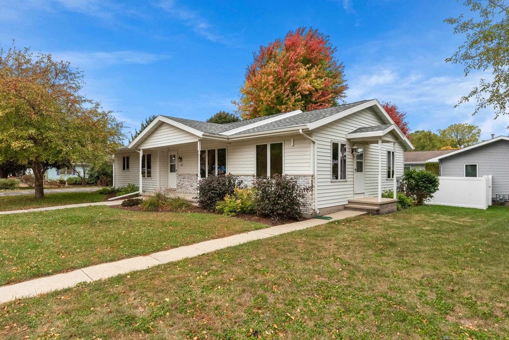 Photo of 109 Filby STREET, Oakfield, WI 53065 (MLS # 50317060)
