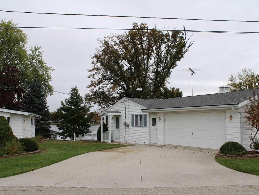 Photo of W933 South Shore LANE, Saint Cloud, WI 53079 (MLS # 50334402)