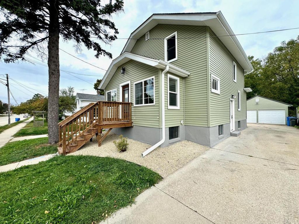 Photo of 717 N Church STREET, Watertown, WI 53098 (MLS # 1938824)