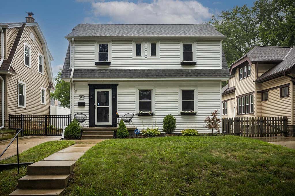 Photo of 2413 N 65th STREET, Wauwatosa, WI 53213 (MLS # 1975790)
