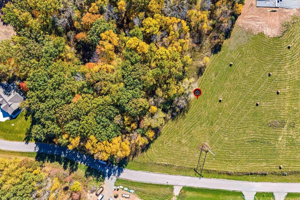 Photo of 535 Cross Country COURT, Oneida, WI 54155 (MLS # 50334607)