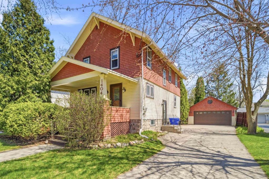 Photo of 1404 N Superior STREET, Appleton, WI 54911 (MLS # 50324220)