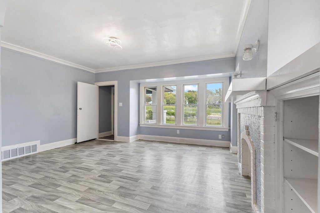 Photo of 3259 N 8th STREET, Milwaukee, WI 53206 (MLS # 1978929)