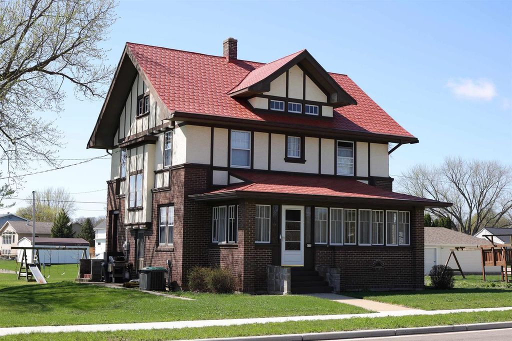 Photo of 617 E Lake AVENUE, Monticello, WI 53570 (MLS # 2021265)