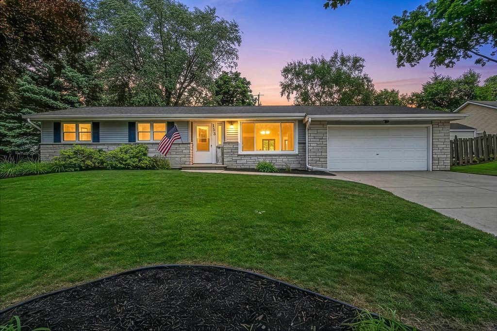 Photo of 153 Joan AVENUE, Green Bay, WI 54302 (MLS # 50329514)