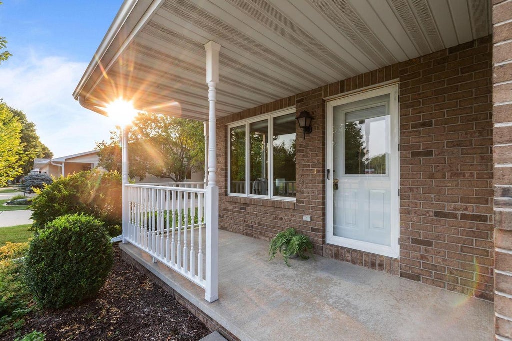 Photo of 303 Parkview LANE, Kimberly, WI 54136 (MLS # 50331405)