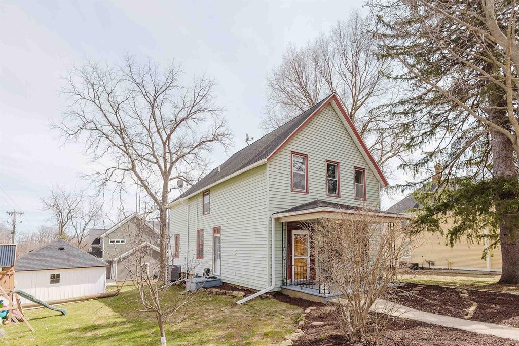 Photo of 415 N Wisconsin STREET, Mineral Point, WI 53565 (MLS # 2020233)