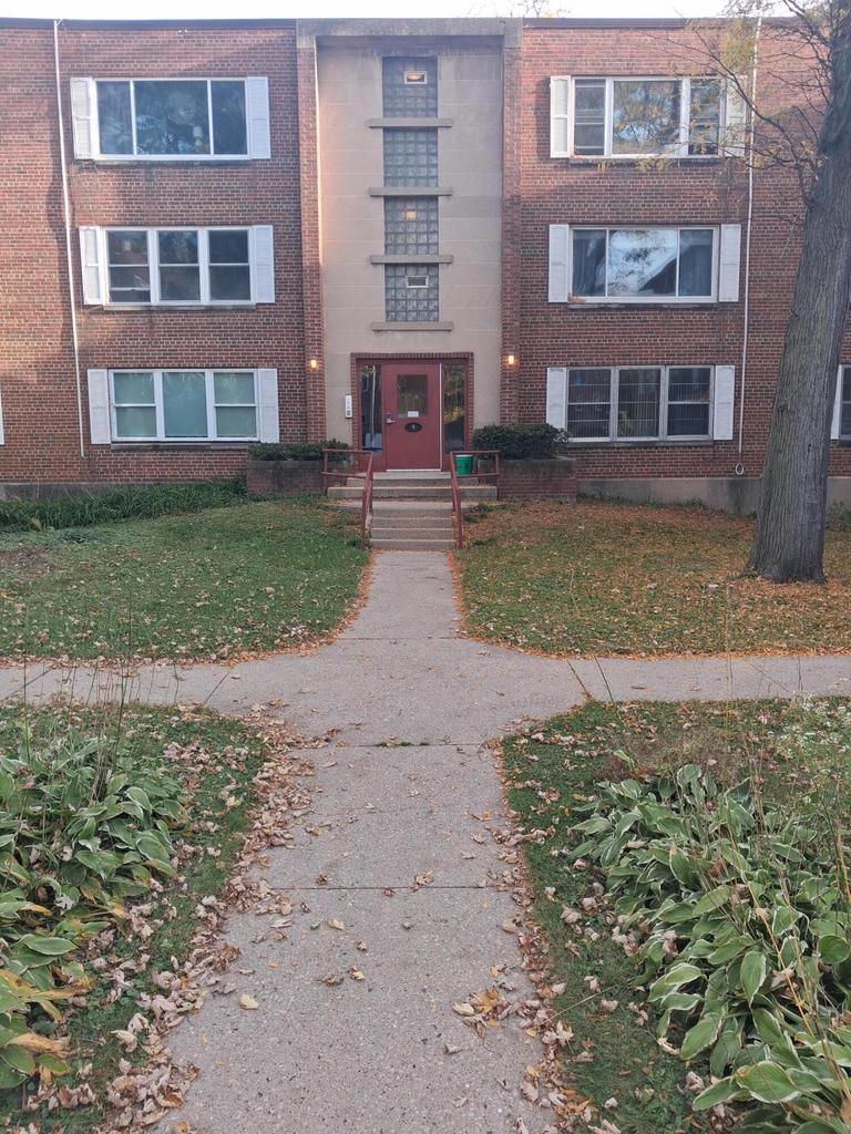 Photo of 4 Sherman TERRACE #6, Madison, WI 53704 (MLS # 1985273)