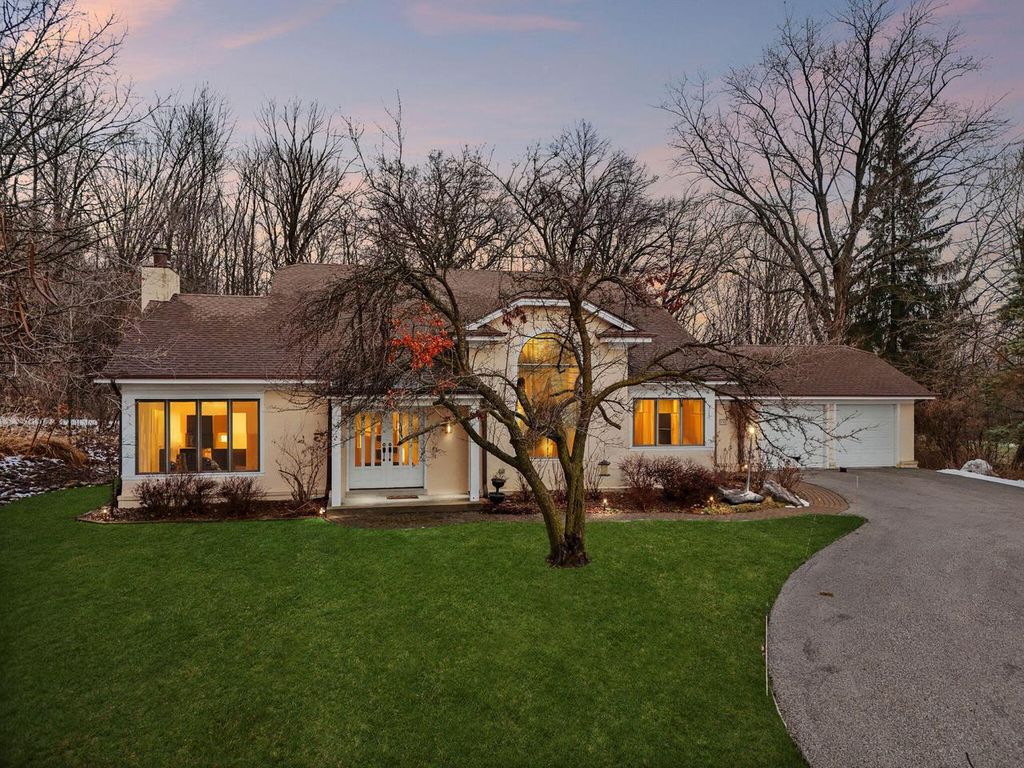 Photo of 990 Silver Mist COURT, Brookfield, WI 53005 (MLS # 1946734)