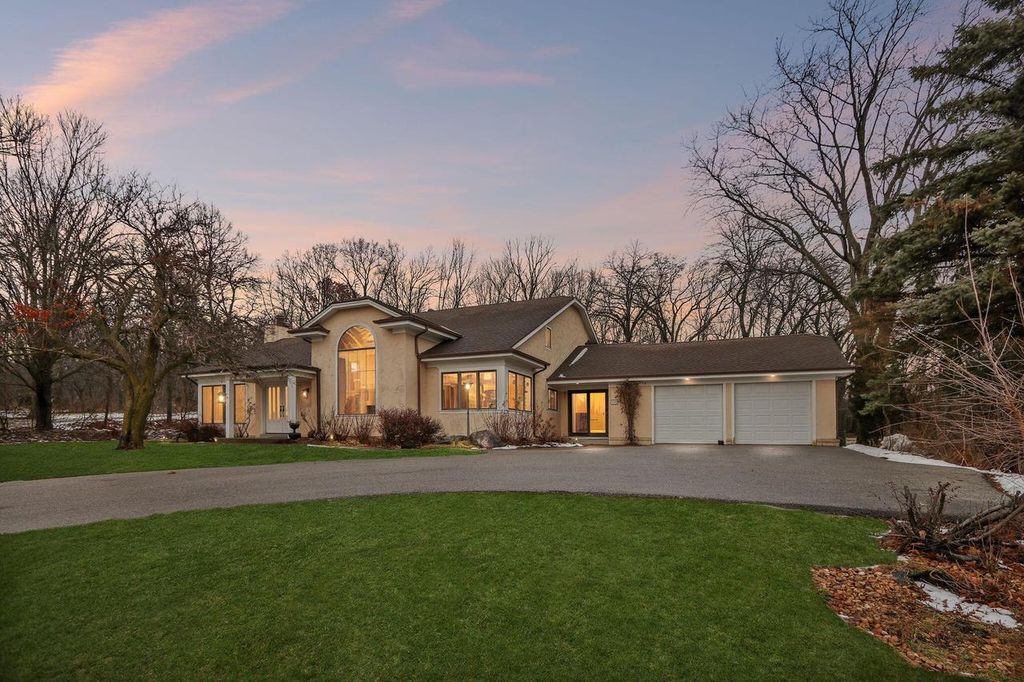 Photo of 990 Silver Mist COURT, Brookfield, WI 53005 (MLS # 1946734)