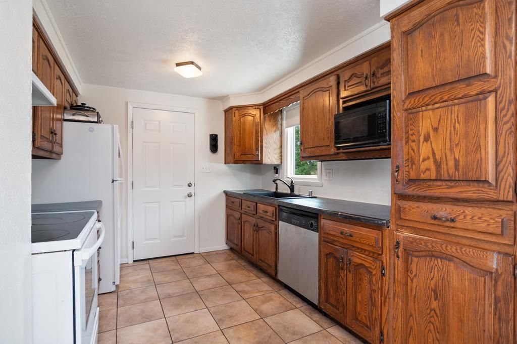 Photo of 2615 Bayport LANE, Green Bay, WI 54313 (MLS # 50324451)