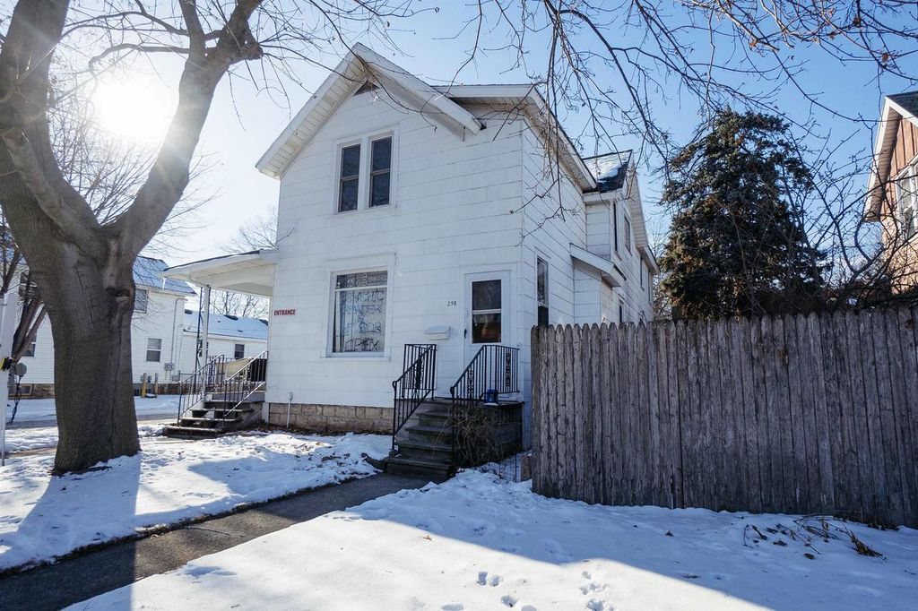 Photo of 300 S Main STREET, Fond Du Lac, WI 54935 (MLS # 50320610)