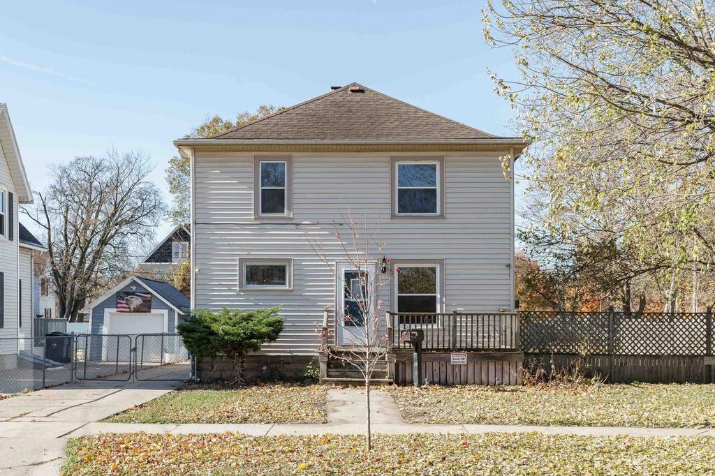 Photo of 625 Yuba STREET, Janesville, WI 53545 (MLS # 2012429)
