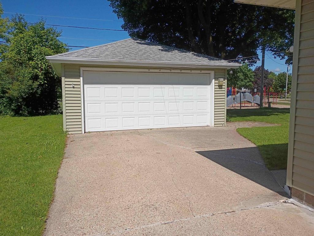 Photo of 310 S Matthew STREET, Kimberly, WI 54136 (MLS # 50327961)