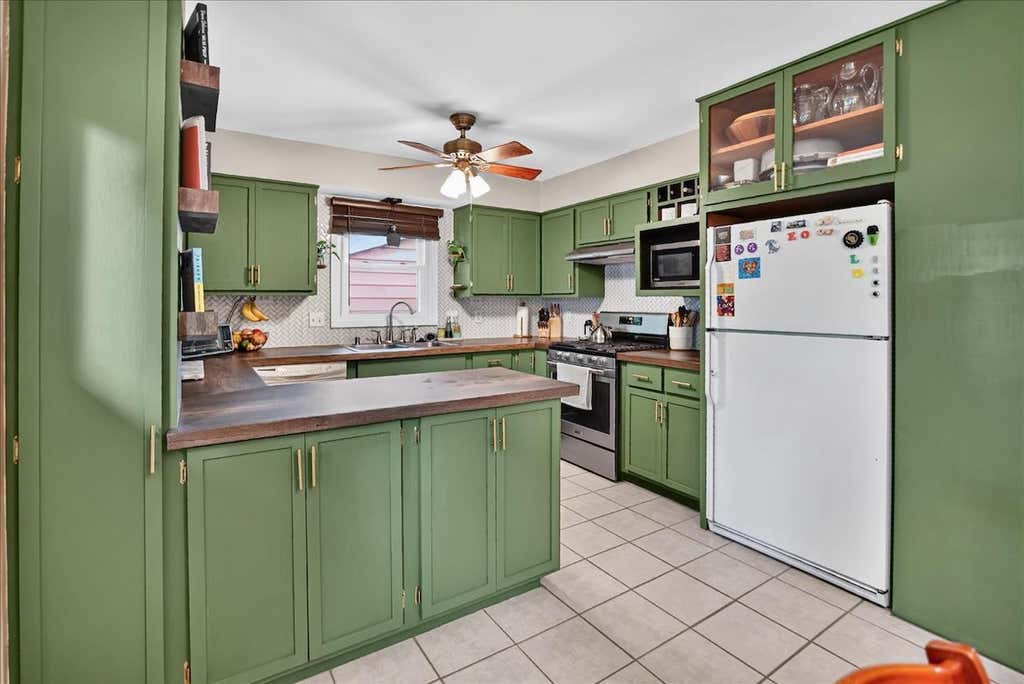 Photo of 929 Ring STREET, Sun Prairie, WI 53590 (MLS # 2031182)