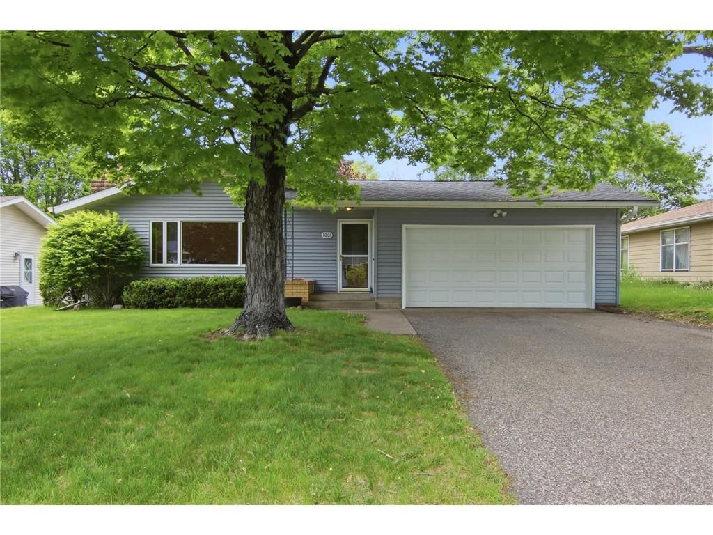 Photo of 1001 Kinnickinnic STREET, Hudson, WI 54016 (MLS # 7078846)