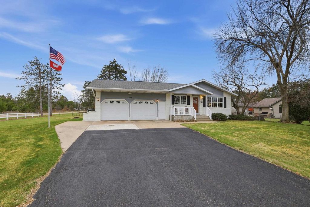 Photo of 2601 Plover Springs DRIVE, Plover, WI 54467 (MLS # 22601467)