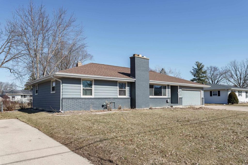 Photo of 2211 Ruger AVENUE, Janesville, WI 53545 (MLS # 2017446)