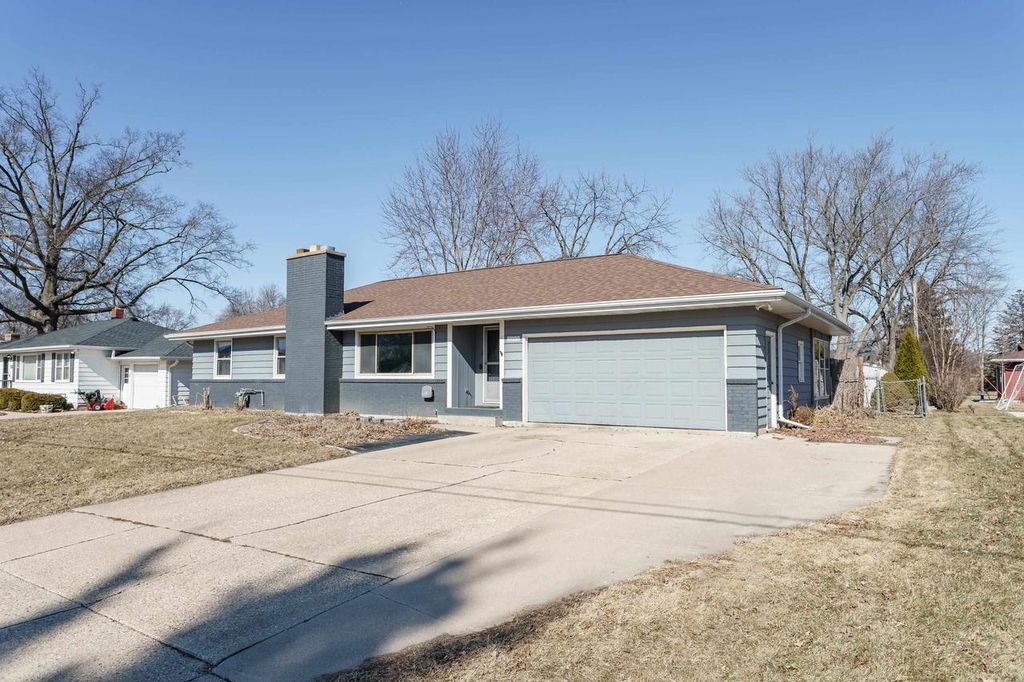 Photo of 2211 Ruger AVENUE, Janesville, WI 53545 (MLS # 2017446)