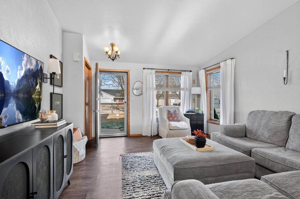 Photo of 253 Desplaine ROAD, De Pere, WI 54115 (MLS # 50322492)