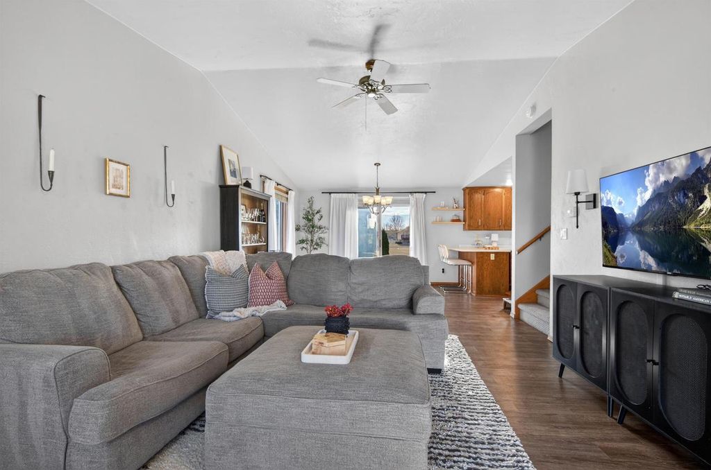 Photo of 253 Desplaine ROAD, De Pere, WI 54115 (MLS # 50322492)