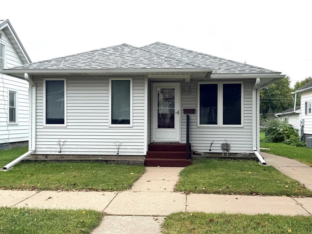 Photo of 404 Kilbourn AVENUE, Tomah, WI 54660 (MLS # 2034007)
