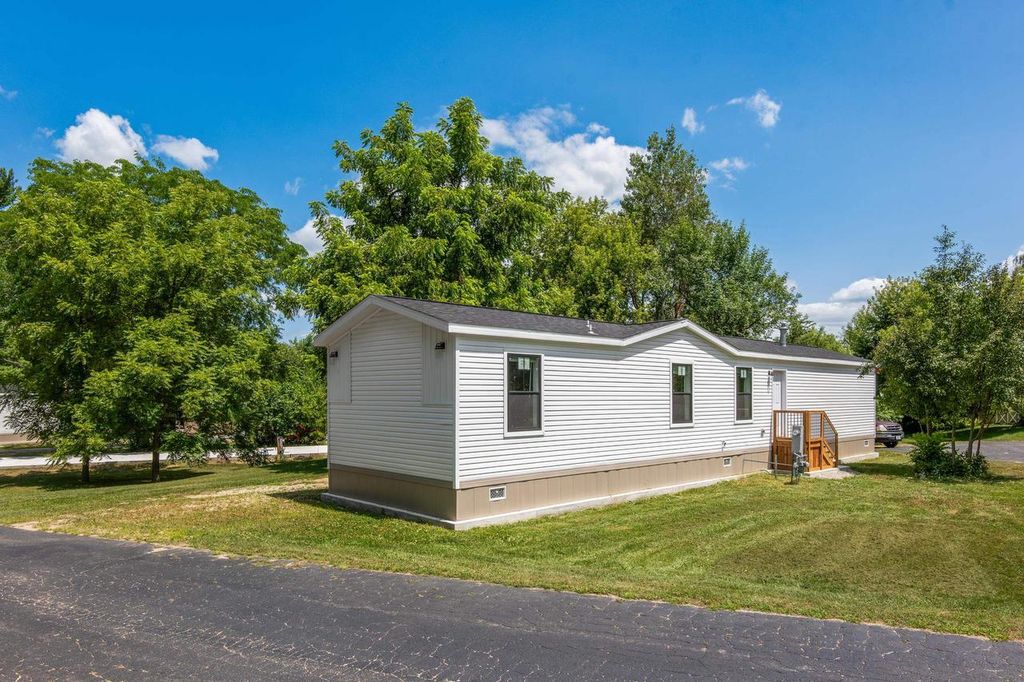 Photo of W2354 State Road 23 ROAD #406, Green Lake, WI 54941 (MLS # 2028650)