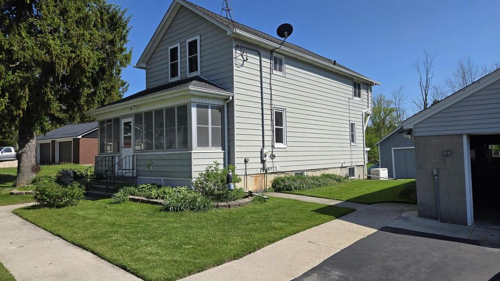 Photo of W420 County Road F, Campbellsport, WI 53010 (MLS # 50326379)