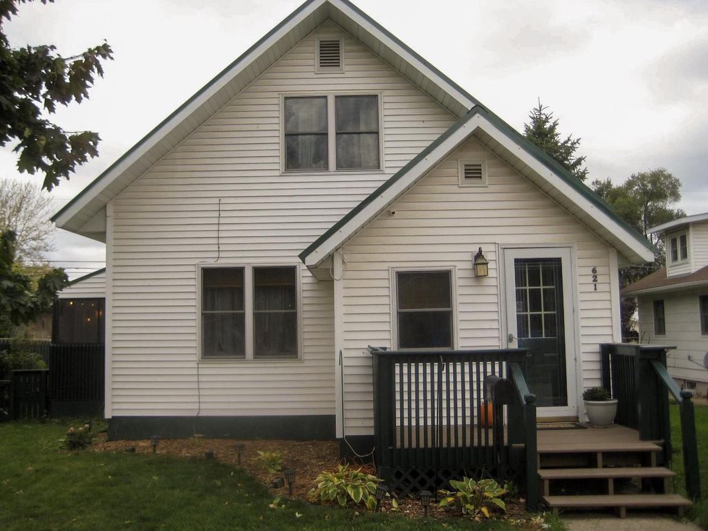 Photo of 621 N Beaumont ROAD, Prairie Du Chien, WI 53821 (MLS # 2011257)