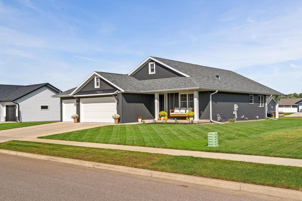 Photo of 1605 Waxwing LANE, Holmen, WI 54636 (MLS # 1954726)