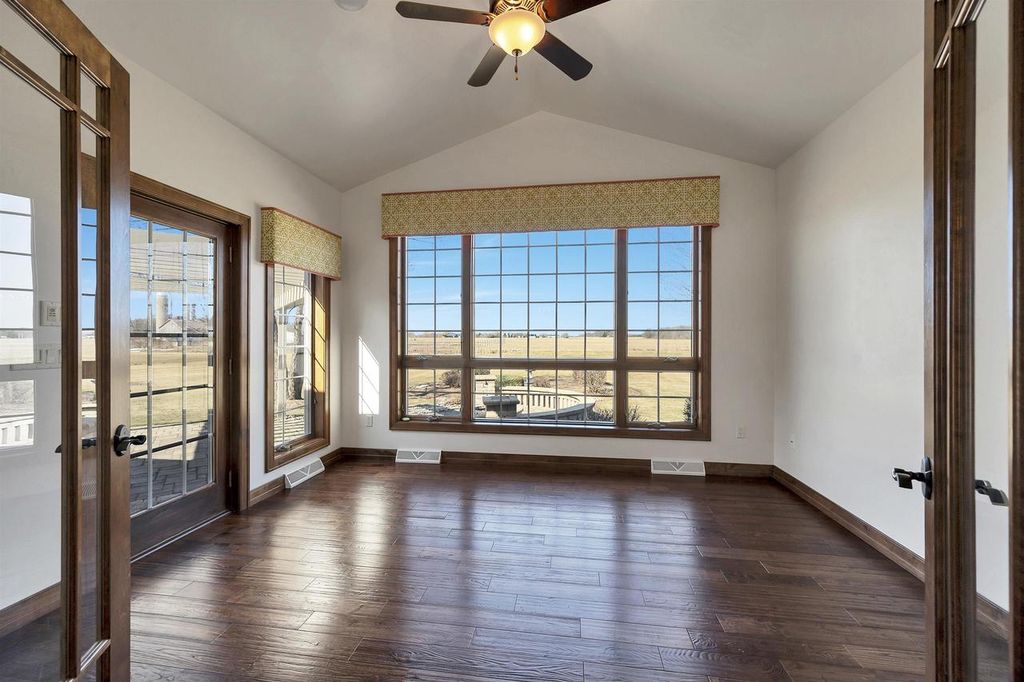 Photo of 2660 Whitegate TRAIL, De Pere, WI 54115 (MLS # 50322910)