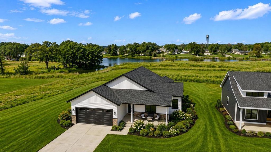 Photo of 316 Willow STREET, Pardeeville, WI 53954 (MLS # 2020701)