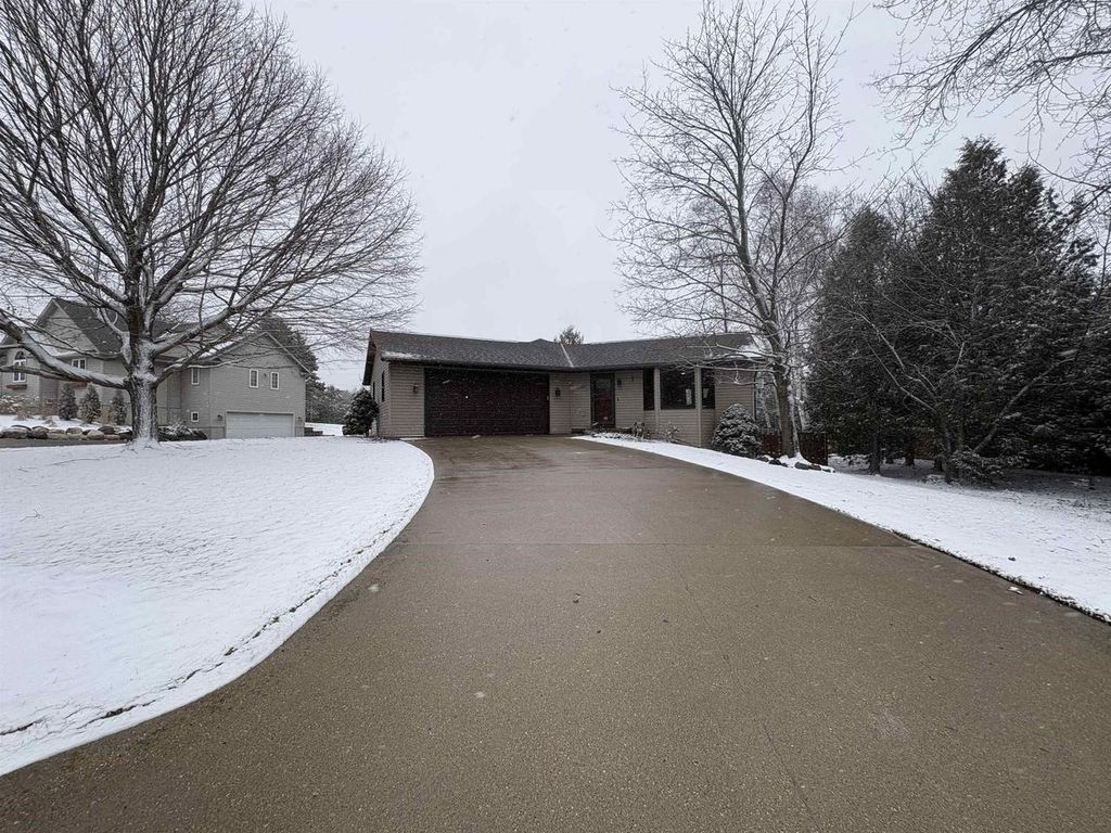 Photo of 1625 Rhode Island PLACE, Sturgeon Bay, WI 54235 (MLS # 50322262)