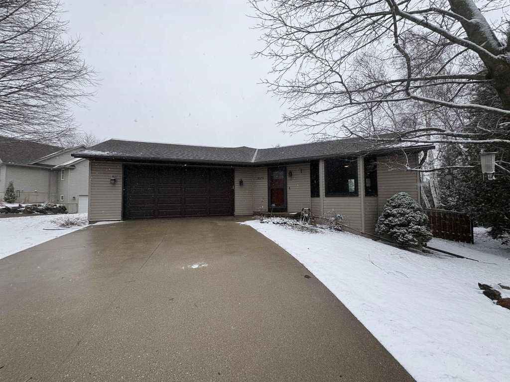 Photo of 1625 Rhode Island PLACE, Sturgeon Bay, WI 54235 (MLS # 50322262)
