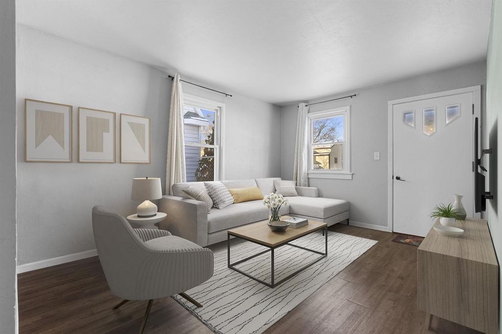 Photo of 421 Abrams STREET, Green Bay, WI 54302 (MLS # 50321136)